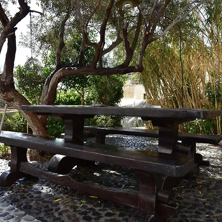Donkey Farm Traditional * Emporio (Santorini)