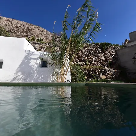 Donkey Farm Traditional Villa *